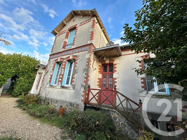 maison à vendre - 8 pièces - 190.0 m2 - LA ROCHE SUR YON - 85 - PAYS-DE-LOIRE - Century 21 Accort'Immo