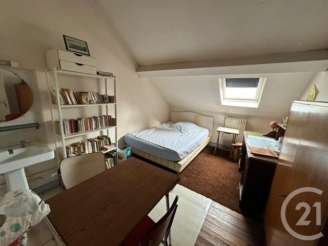 maison à vendre - 8 pièces - 190.0 m2 - LA ROCHE SUR YON - 85 - PAYS-DE-LOIRE - Century 21 Accort'Immo