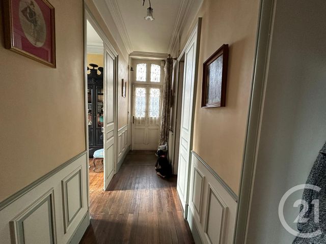 maison à vendre - 8 pièces - 190.0 m2 - LA ROCHE SUR YON - 85 - PAYS-DE-LOIRE - Century 21 Accort'Immo