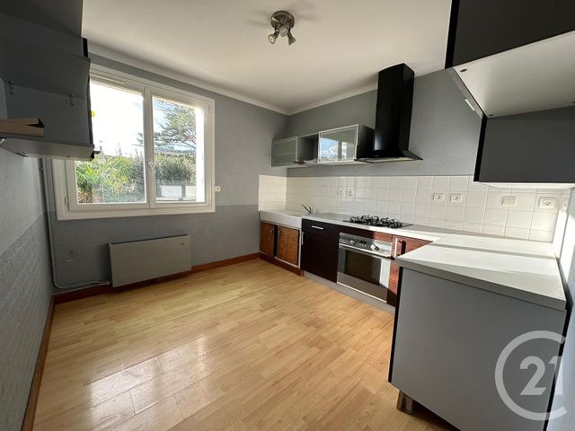 maison à vendre - 5 pièces - 102.0 m2 - LA ROCHE SUR YON - 85 - PAYS-DE-LOIRE - Century 21 Accort'Immo