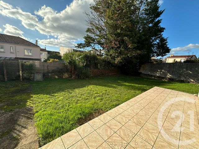 maison à vendre - 5 pièces - 102.0 m2 - LA ROCHE SUR YON - 85 - PAYS-DE-LOIRE - Century 21 Accort'Immo