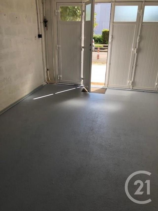 maison à louer - 7 pièces - 117.0 m2 - LA ROCHE SUR YON - 85 - PAYS-DE-LOIRE - Century 21 Accort'Immo