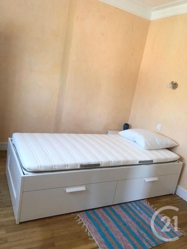 maison à louer - 7 pièces - 117.0 m2 - LA ROCHE SUR YON - 85 - PAYS-DE-LOIRE - Century 21 Accort'Immo