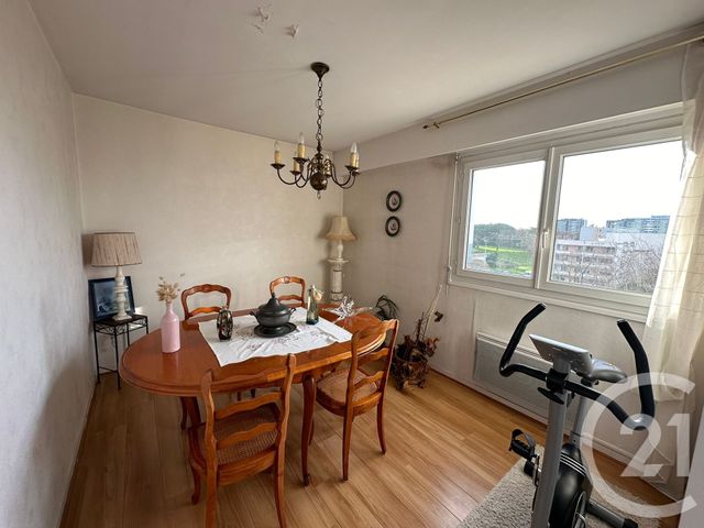 Appartement T4 à vendre - 4 pièces - 96.0 m2 - LA ROCHE SUR YON - 85 - PAYS-DE-LOIRE - Century 21 Accort'Immo