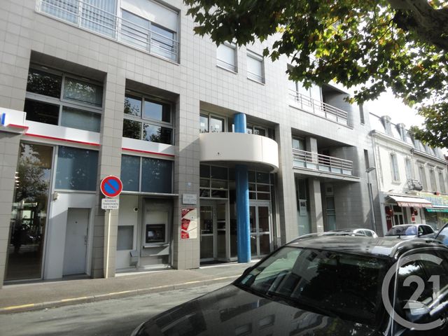 Appartement F5 à vendre - 5 pièces - 101.66 m2 - LA ROCHE SUR YON - 85 - PAYS-DE-LOIRE - Century 21 Accort'Immo