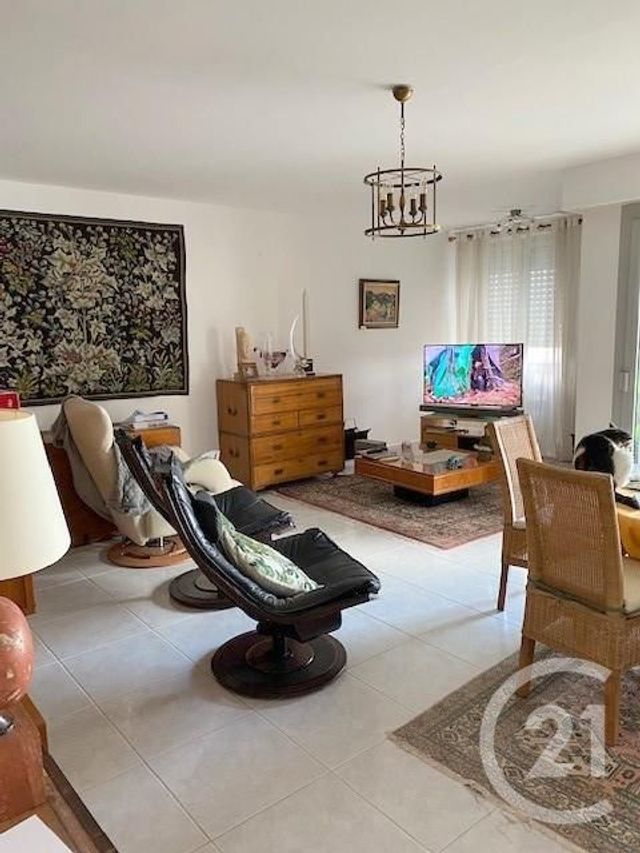 Appartement F5 à vendre - 5 pièces - 101.66 m2 - LA ROCHE SUR YON - 85 - PAYS-DE-LOIRE - Century 21 Accort'Immo