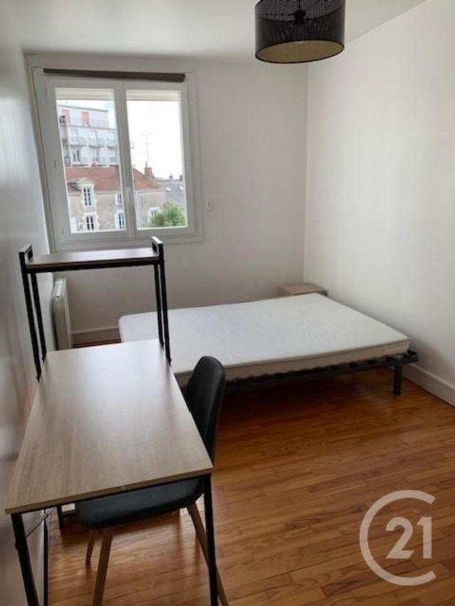 Appartement à louer - 3 pièces - 57.15 m2 - LA ROCHE SUR YON - 85 - PAYS-DE-LOIRE - Century 21 Accort'Immo