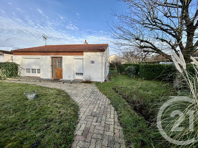 maison à vendre - 4 pièces - 78.0 m2 - LA ROCHE SUR YON - 85 - PAYS-DE-LOIRE - Century 21 Accort'Immo