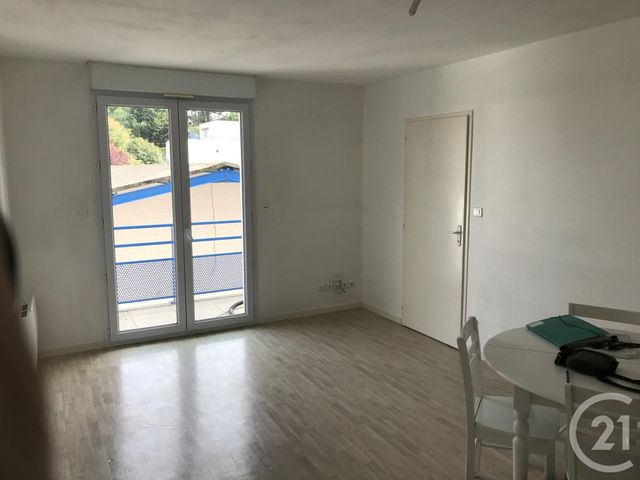 Appartement à louer - 2 pièces - 42.99 m2 - LA ROCHE SUR YON - 85 - PAYS-DE-LOIRE - Century 21 Accort'Immo