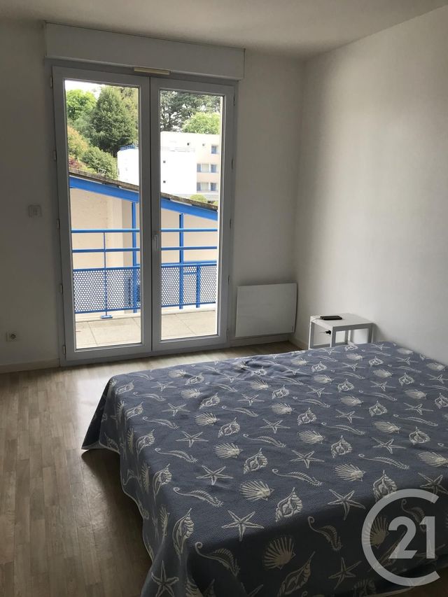 Appartement à louer - 2 pièces - 42.99 m2 - LA ROCHE SUR YON - 85 - PAYS-DE-LOIRE - Century 21 Accort'Immo