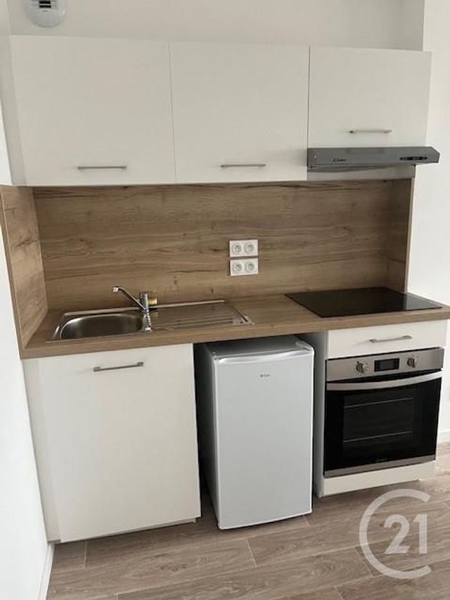 Appartement à louer - 2 pièces - 36.91 m2 - LA ROCHE SUR YON - 85 - PAYS-DE-LOIRE - Century 21 Accort'Immo