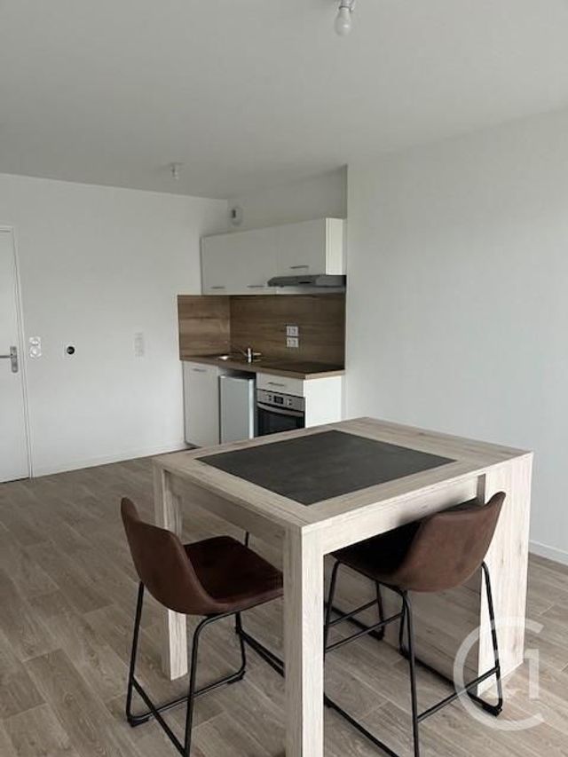 Appartement à louer - 2 pièces - 36.91 m2 - LA ROCHE SUR YON - 85 - PAYS-DE-LOIRE - Century 21 Accort'Immo