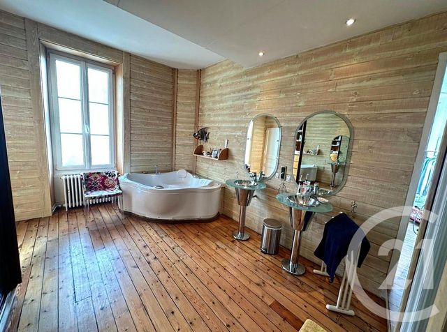 maison à vendre - 6 pièces - 185.61 m2 - LA ROCHE SUR YON - 85 - PAYS-DE-LOIRE - Century 21 Accort'Immo