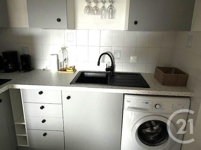 Appartement F1 à louer - 1 pièce - 32.1 m2 - LA ROCHE SUR YON - 85 - PAYS-DE-LOIRE - Century 21 Accort'Immo