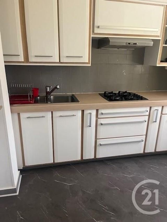 Appartement F3 à louer - 3 pièces - 66.74 m2 - LA ROCHE SUR YON - 85 - PAYS-DE-LOIRE - Century 21 Accort'Immo