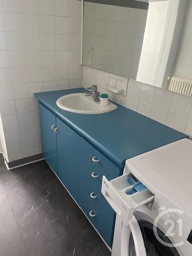 Appartement F3 à louer - 3 pièces - 66.74 m2 - LA ROCHE SUR YON - 85 - PAYS-DE-LOIRE - Century 21 Accort'Immo