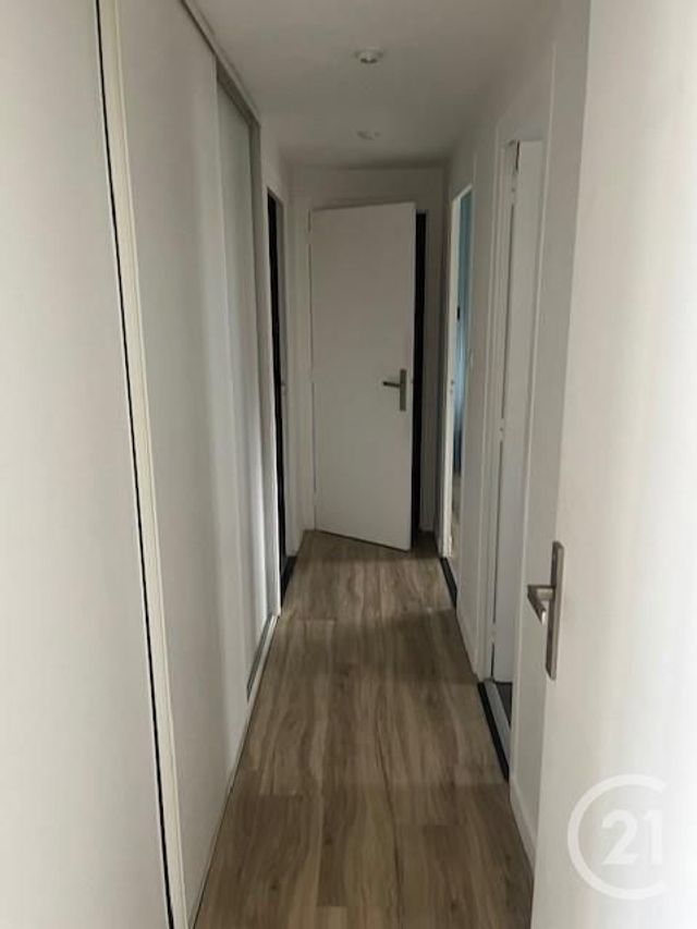 Appartement F3 à louer - 3 pièces - 66.74 m2 - LA ROCHE SUR YON - 85 - PAYS-DE-LOIRE - Century 21 Accort'Immo