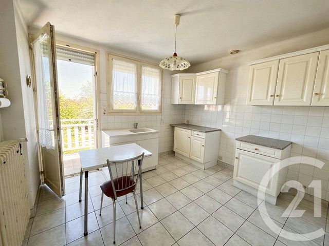 maison à vendre - 4 pièces - 91.0 m2 - LA ROCHE SUR YON - 85 - PAYS-DE-LOIRE - Century 21 Accort'Immo