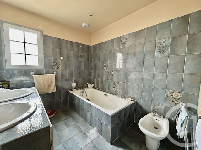 maison à vendre - 6 pièces - 116.98 m2 - LA ROCHE SUR YON - 85 - PAYS-DE-LOIRE - Century 21 Accort'Immo