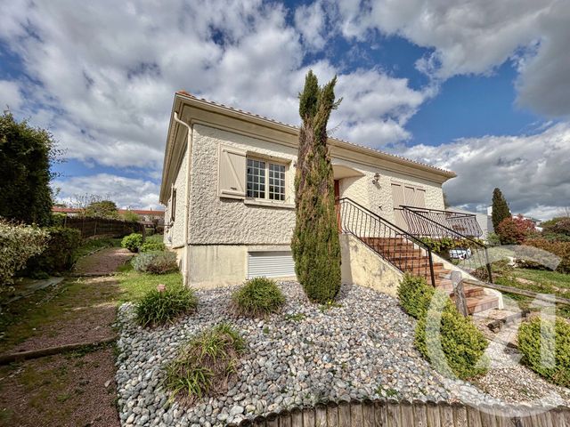 maison à vendre - 5 pièces - 113.0 m2 - LA ROCHE SUR YON - 85 - PAYS-DE-LOIRE - Century 21 Accort'Immo