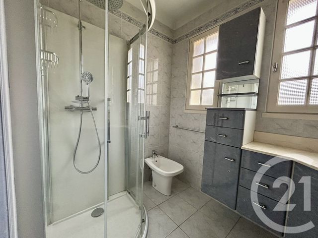 maison à vendre - 5 pièces - 113.0 m2 - LA ROCHE SUR YON - 85 - PAYS-DE-LOIRE - Century 21 Accort'Immo