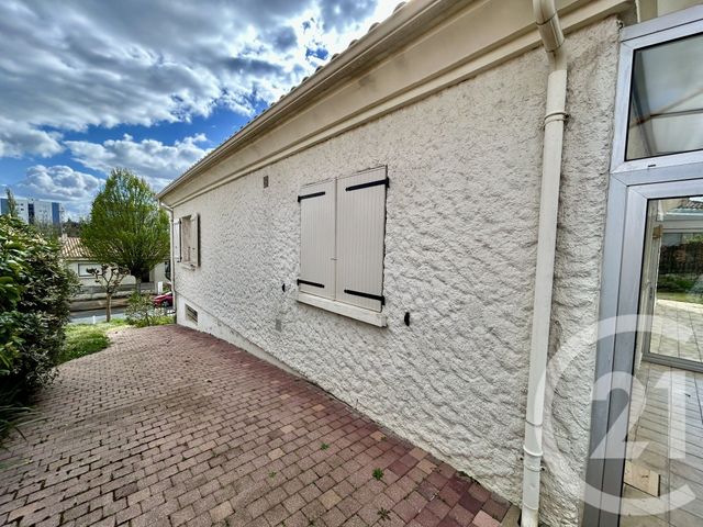 maison à vendre - 5 pièces - 113.0 m2 - LA ROCHE SUR YON - 85 - PAYS-DE-LOIRE - Century 21 Accort'Immo