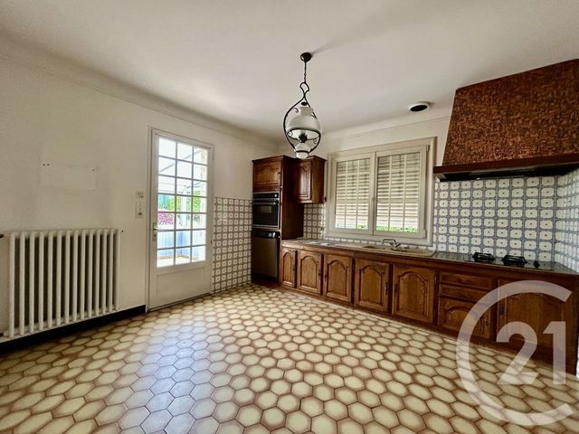 maison à vendre - 5 pièces - 113.0 m2 - LA ROCHE SUR YON - 85 - PAYS-DE-LOIRE - Century 21 Accort'Immo