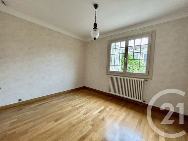 maison à vendre - 5 pièces - 113.0 m2 - LA ROCHE SUR YON - 85 - PAYS-DE-LOIRE - Century 21 Accort'Immo