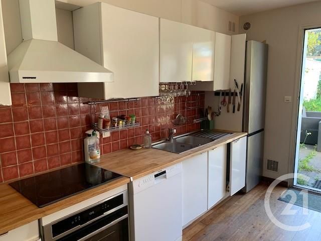 maison à louer - 6 pièces - 106.2 m2 - LA ROCHE SUR YON - 85 - PAYS-DE-LOIRE - Century 21 Accort'Immo