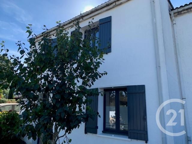 maison à louer - 6 pièces - 106.2 m2 - LA ROCHE SUR YON - 85 - PAYS-DE-LOIRE - Century 21 Accort'Immo