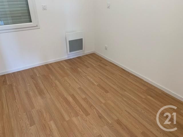 maison à louer - 5 pièces - 80.0 m2 - LA ROCHE SUR YON - 85 - PAYS-DE-LOIRE - Century 21 Accort'Immo