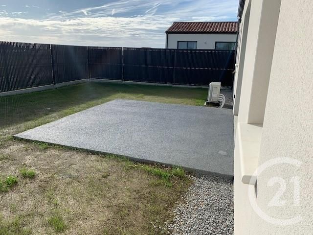 maison à louer - 5 pièces - 80.0 m2 - LA ROCHE SUR YON - 85 - PAYS-DE-LOIRE - Century 21 Accort'Immo