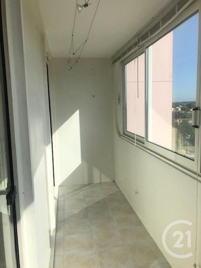 Appartement F1 à louer - 1 pièce - 32.3 m2 - LA ROCHE SUR YON - 85 - PAYS-DE-LOIRE - Century 21 Accort'Immo