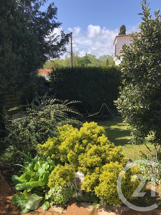 maison à louer - 5 pièces - 135.13 m2 - LA ROCHE SUR YON - 85 - PAYS-DE-LOIRE - Century 21 Accort'Immo