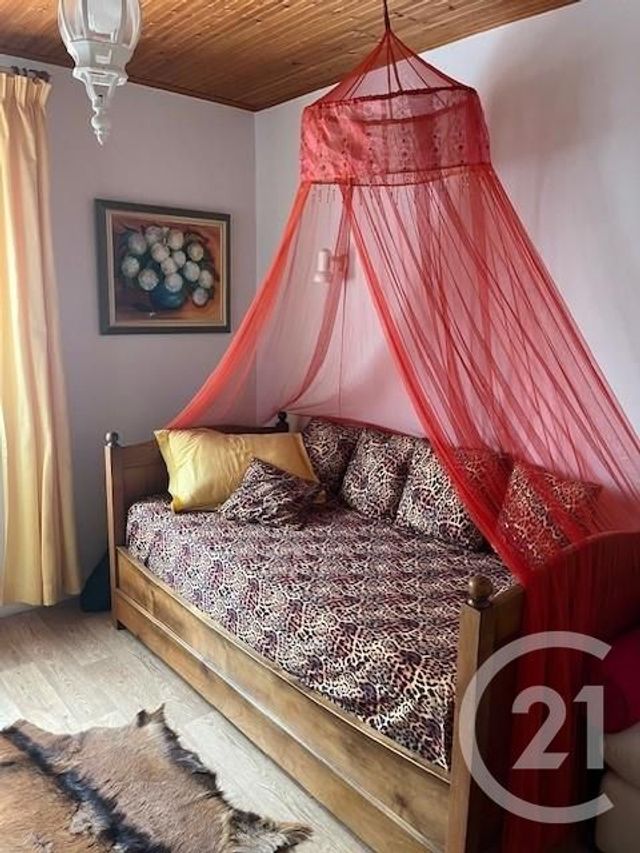 maison à louer - 5 pièces - 135.13 m2 - LA ROCHE SUR YON - 85 - PAYS-DE-LOIRE - Century 21 Accort'Immo