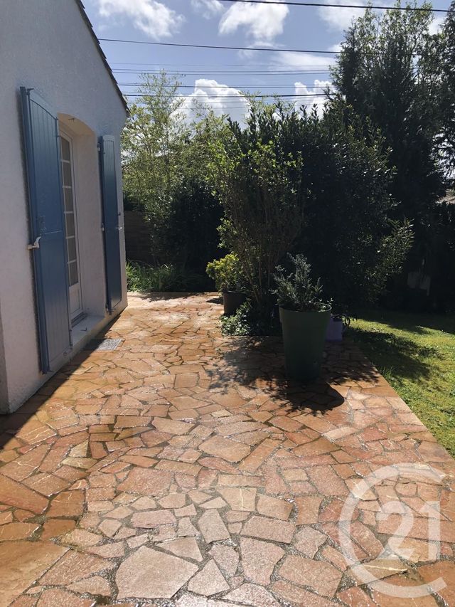 maison à louer - 5 pièces - 135.13 m2 - LA ROCHE SUR YON - 85 - PAYS-DE-LOIRE - Century 21 Accort'Immo