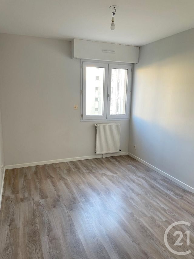Appartement F3 à louer - 3 pièces - 65.0 m2 - LA ROCHE SUR YON - 85 - PAYS-DE-LOIRE - Century 21 Accort'Immo