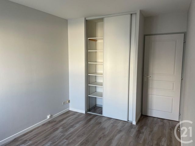 Appartement F3 à louer - 3 pièces - 65.0 m2 - LA ROCHE SUR YON - 85 - PAYS-DE-LOIRE - Century 21 Accort'Immo