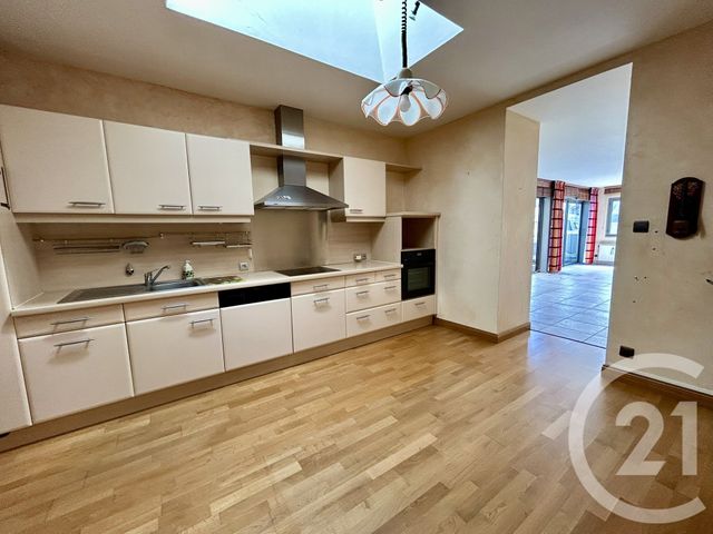 Appartement F6 à vendre - 6 pièces - 193.0 m2 - LA ROCHE SUR YON - 85 - PAYS-DE-LOIRE - Century 21 Accort'Immo