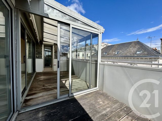 Appartement F6 à vendre - 6 pièces - 193.0 m2 - LA ROCHE SUR YON - 85 - PAYS-DE-LOIRE - Century 21 Accort'Immo