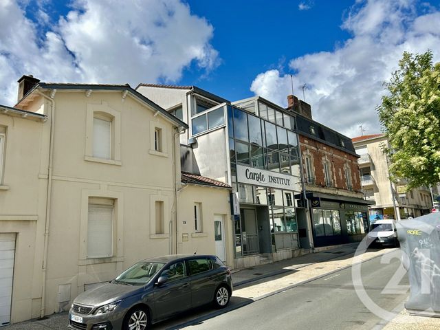 Appartement F6 à vendre - 6 pièces - 193.0 m2 - LA ROCHE SUR YON - 85 - PAYS-DE-LOIRE - Century 21 Accort'Immo