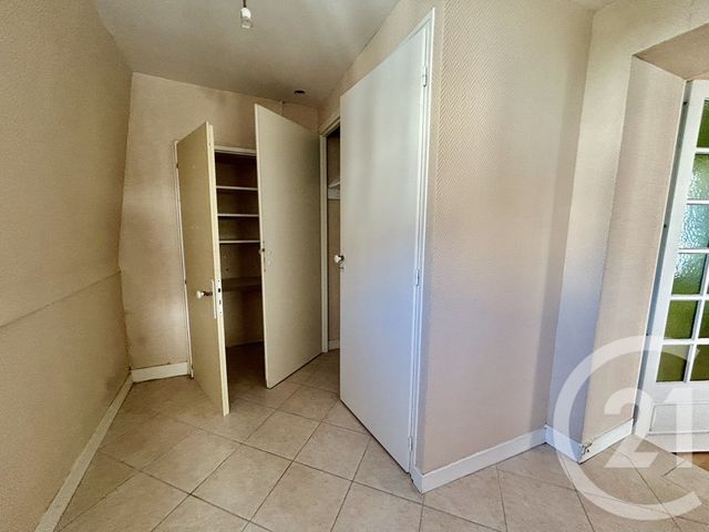 Appartement F6 à vendre - 6 pièces - 193.0 m2 - LA ROCHE SUR YON - 85 - PAYS-DE-LOIRE - Century 21 Accort'Immo