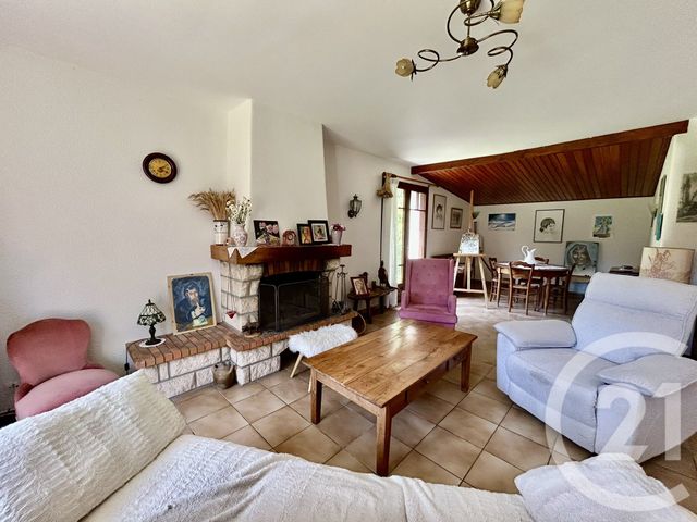 maison à vendre - 5 pièces - 124.0 m2 - LA ROCHE SUR YON - 85 - PAYS-DE-LOIRE - Century 21 Accort'Immo