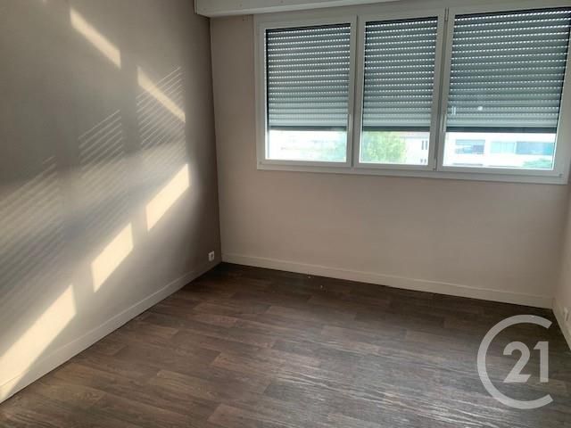 Appartement à louer - 3 pièces - 67.0 m2 - LA ROCHE SUR YON - 85 - PAYS-DE-LOIRE - Century 21 Accort'Immo