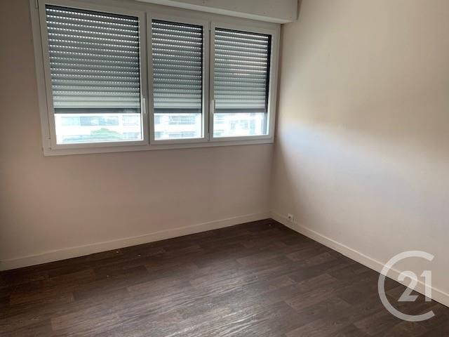 Appartement à louer - 3 pièces - 67.0 m2 - LA ROCHE SUR YON - 85 - PAYS-DE-LOIRE - Century 21 Accort'Immo