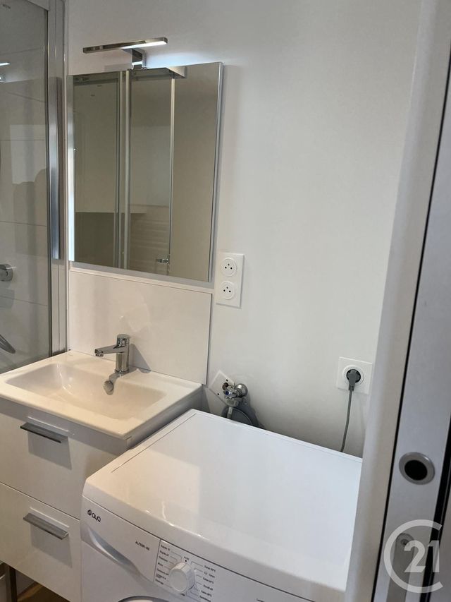 Appartement F1 à louer - 1 pièce - 27.0 m2 - LA ROCHE SUR YON - 85 - PAYS-DE-LOIRE - Century 21 Accort'Immo