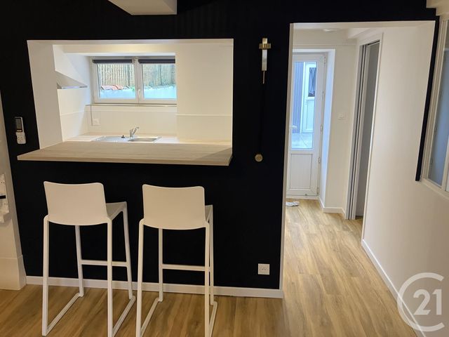 Appartement F1 à louer - 1 pièce - 27.0 m2 - LA ROCHE SUR YON - 85 - PAYS-DE-LOIRE - Century 21 Accort'Immo