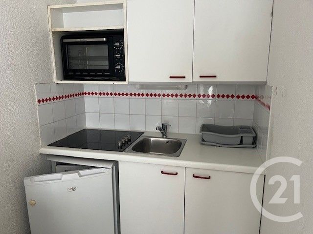 Appartement à louer - 2 pièces - 28.0 m2 - LA ROCHE SUR YON - 85 - PAYS-DE-LOIRE - Century 21 Accort'Immo