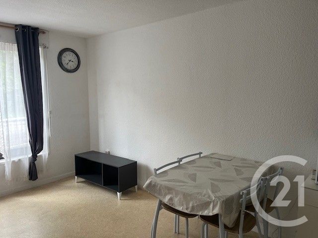 Appartement à louer - 2 pièces - 28.0 m2 - LA ROCHE SUR YON - 85 - PAYS-DE-LOIRE - Century 21 Accort'Immo
