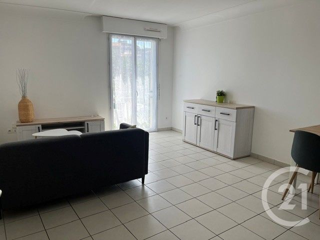 Appartement F1 à louer - 2 pièces - 47.0 m2 - LA ROCHE SUR YON - 85 - PAYS-DE-LOIRE - Century 21 Accort'Immo